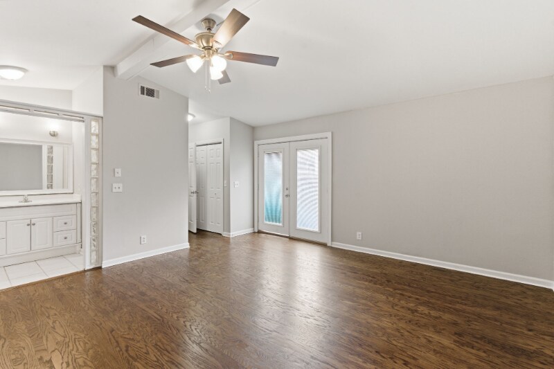 Building Photo - 3017 Casa Dr