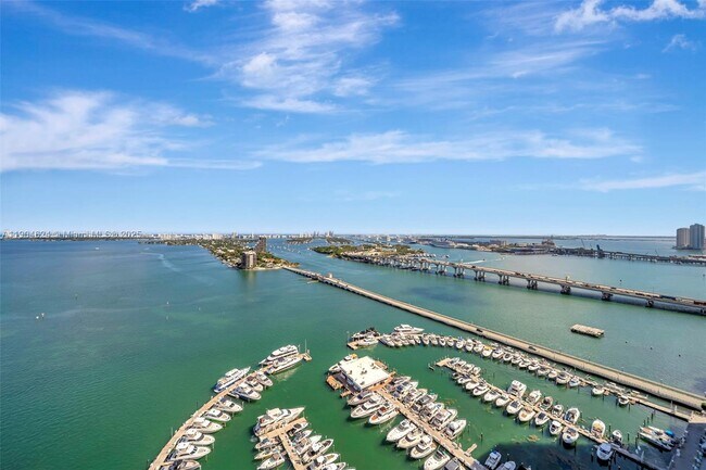 Building Photo - 1717 N Bayshore Dr