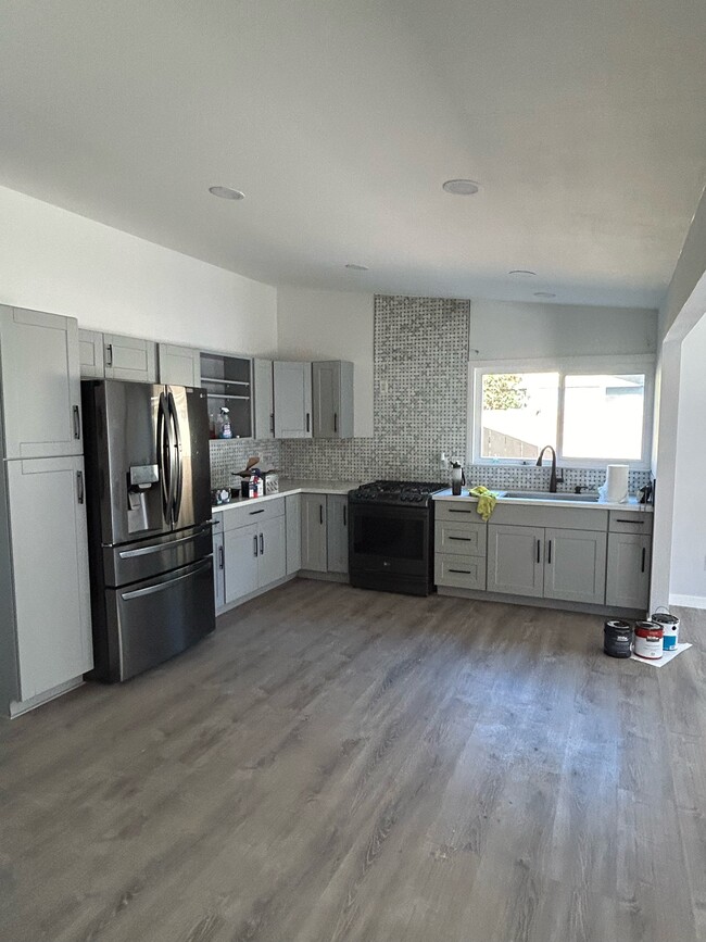 Kitchen - 8283 Hydra Ln