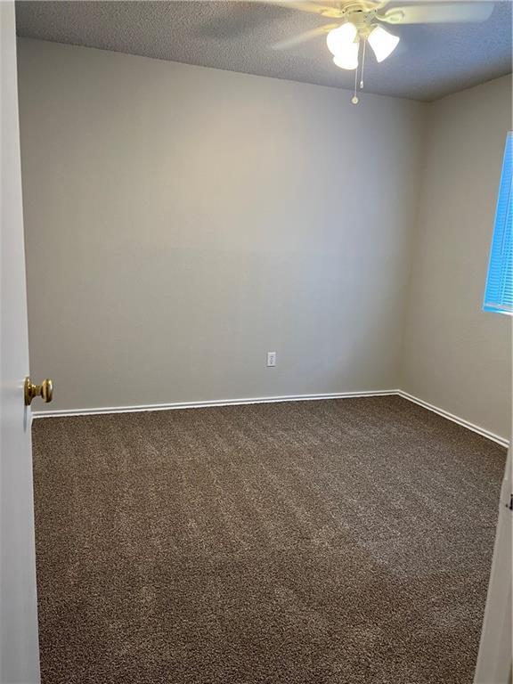 Building Photo - 901 Calico Dr