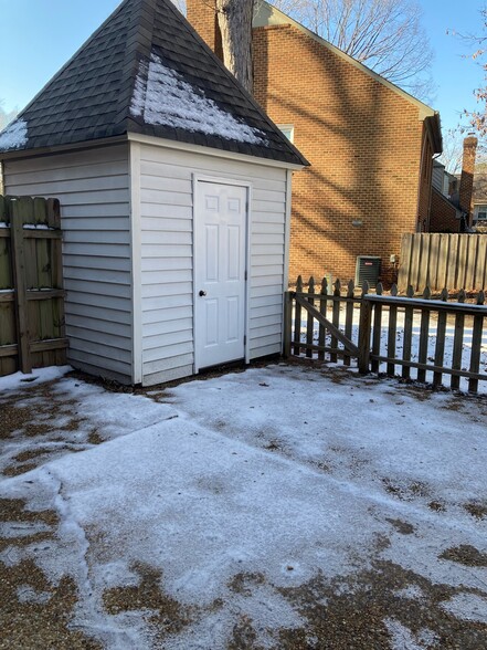 Storage Shed - 97 Wellesley Dr