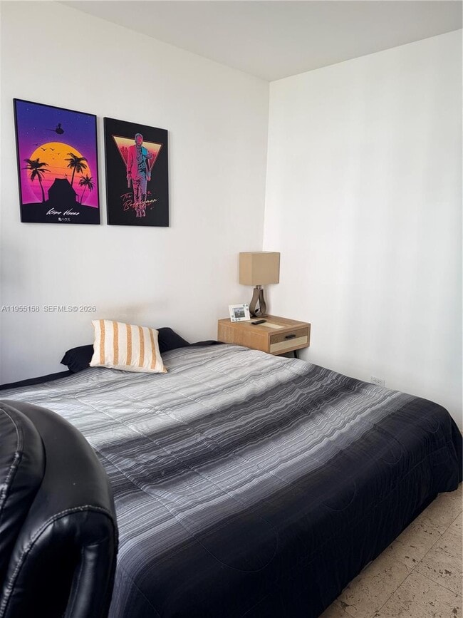 Building Photo - 888 Brickell Key Dr