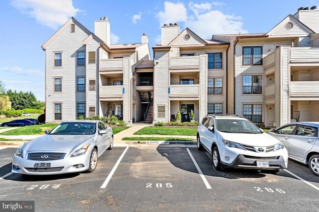 Building Photo - 6941 Mary Caroline Cir