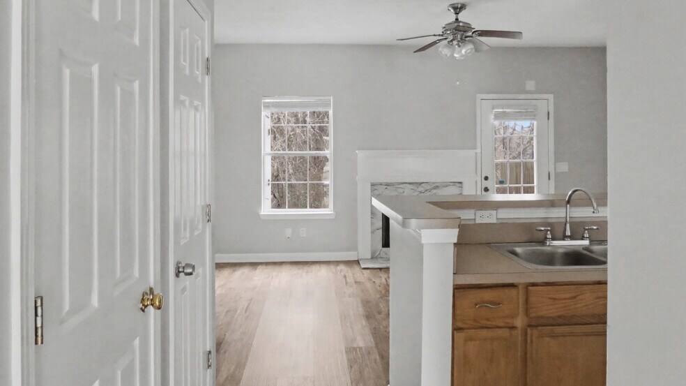 Building Photo - 21 Timber Ridge Dr