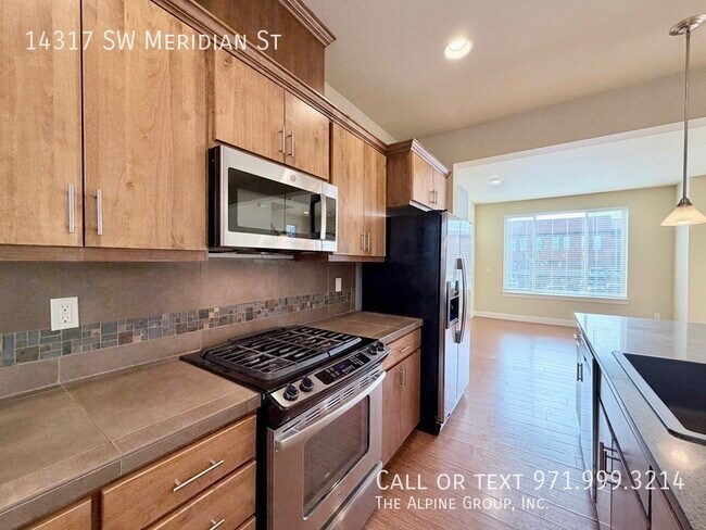 Building Photo - 14317 SW Meridian St