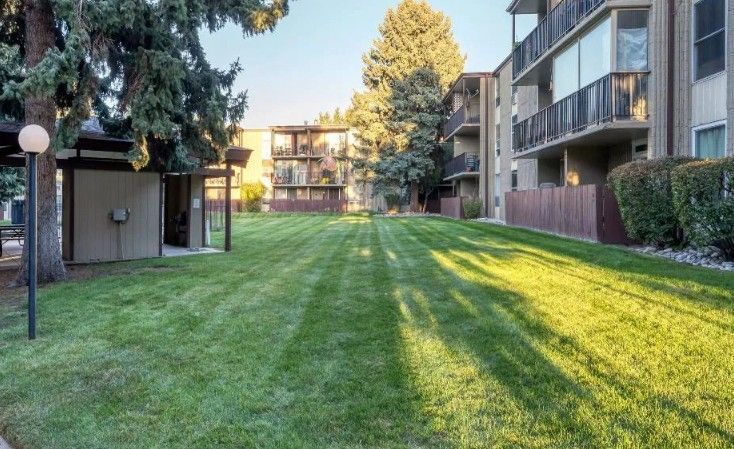 Building Photo - 2281 S Vaughn Way