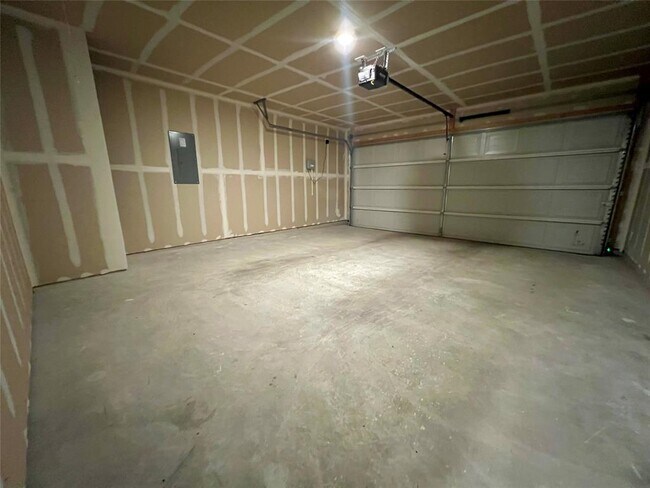 Building Photo - 211 Addison Pl