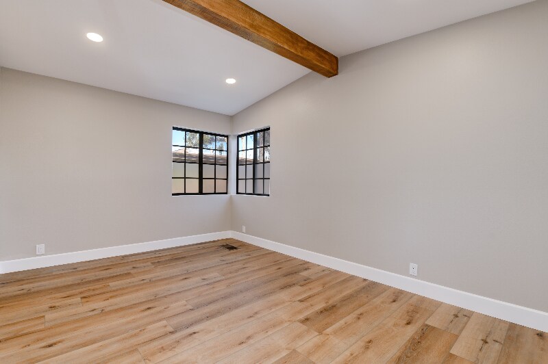 Building Photo - 8860 Villa La Jolla Dr