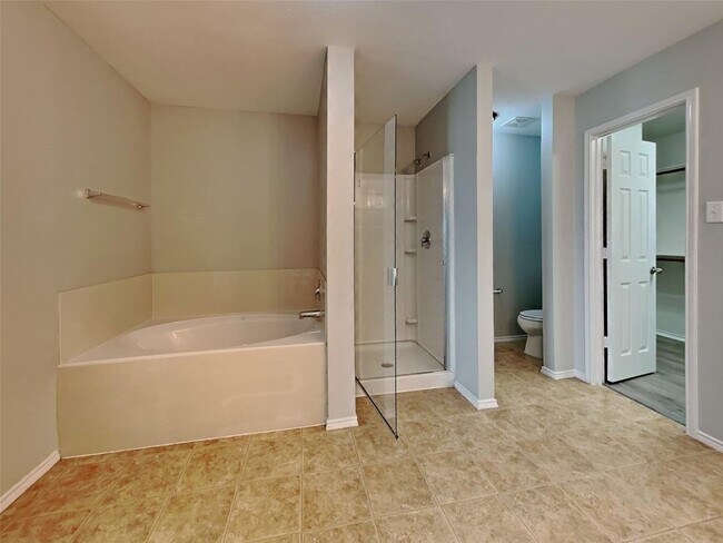 Building Photo - 5 BR/3BA | 3-Living areas | 2-Car Garage | Private Pool!