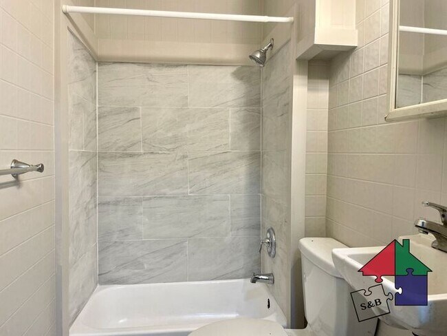 Building Photo - First Floor 1BR in Montpelier - Pets Negotiable!