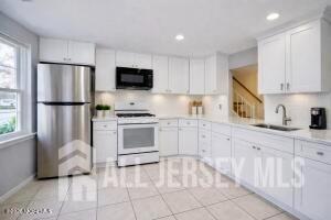 Building Photo - 28 Morgan Pl