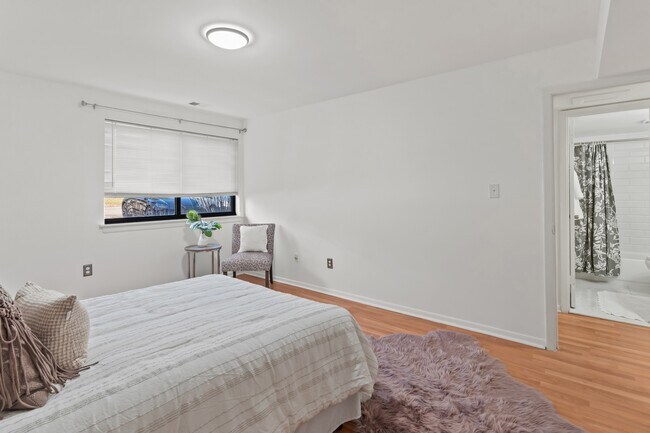 Building Photo - 6071 Majors Ln