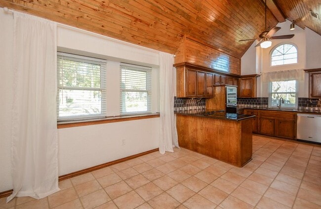 Building Photo - 12959 Lemur Ln
