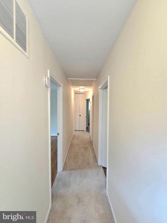 Building Photo - 111 Tamarisk Ct