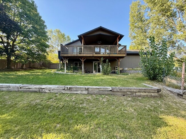 Building Photo - Beautiful 4 Bed 2 Bath Colbert Home in Mea...