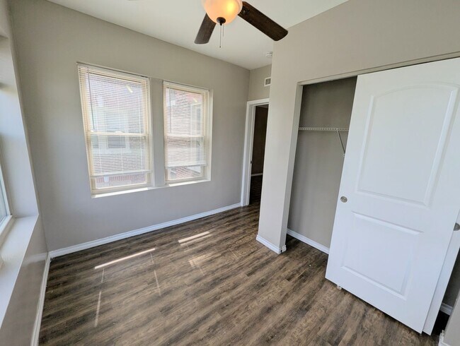Building Photo - 5572 Clemens Ave