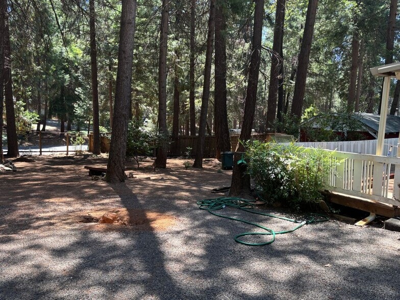 Building Photo - 14737 Wildlife Dr