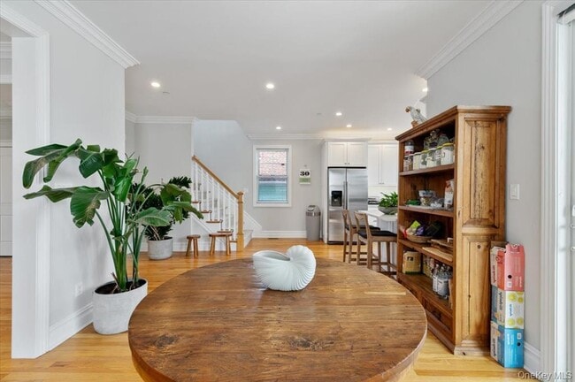 Building Photo - 545 E Fulton St