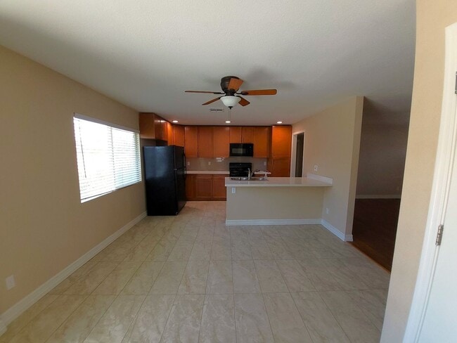 Building Photo - RECENT REMODEL IN AHWATUKEE!