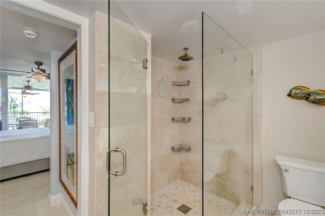 Building Photo - 8302 Marina Villa Dr