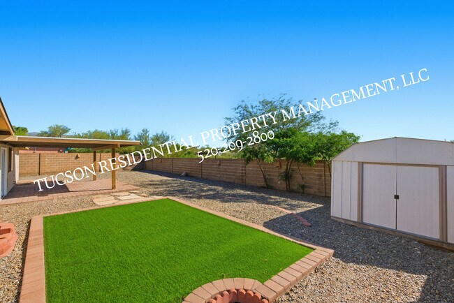 Building Photo - 9712 E Nicaragua Pl