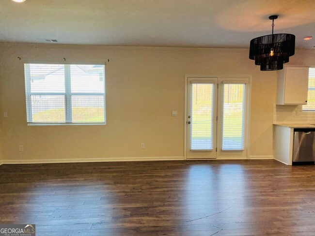 Building Photo - 910 Sly Fox Run