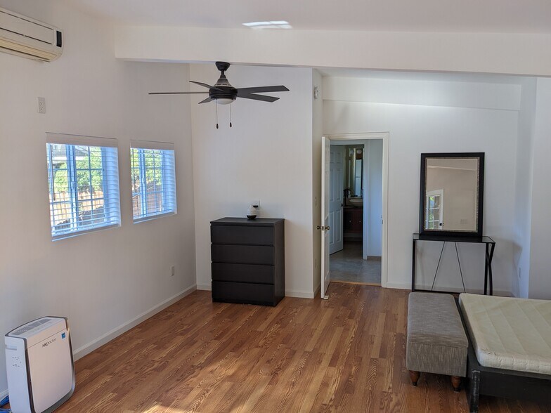 Building Photo - 4807 Escobedo Dr