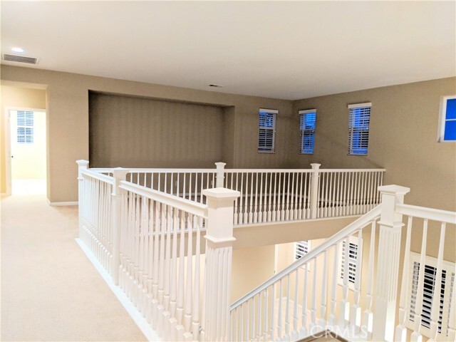 Building Photo - 1169 Parkview Dr