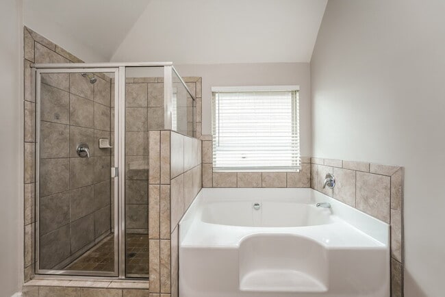 Building Photo - 4914 Rapahoe Trail
