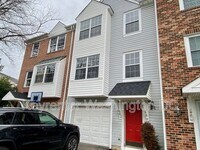Building Photo - 18231 Fox Chase Cir
