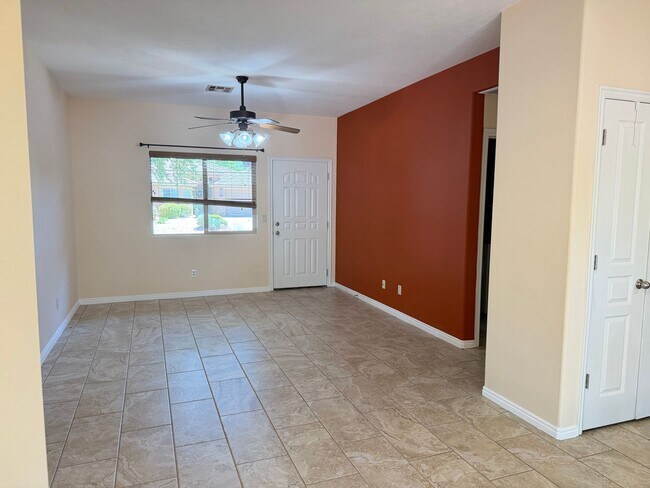 Building Photo - Home in Ivins