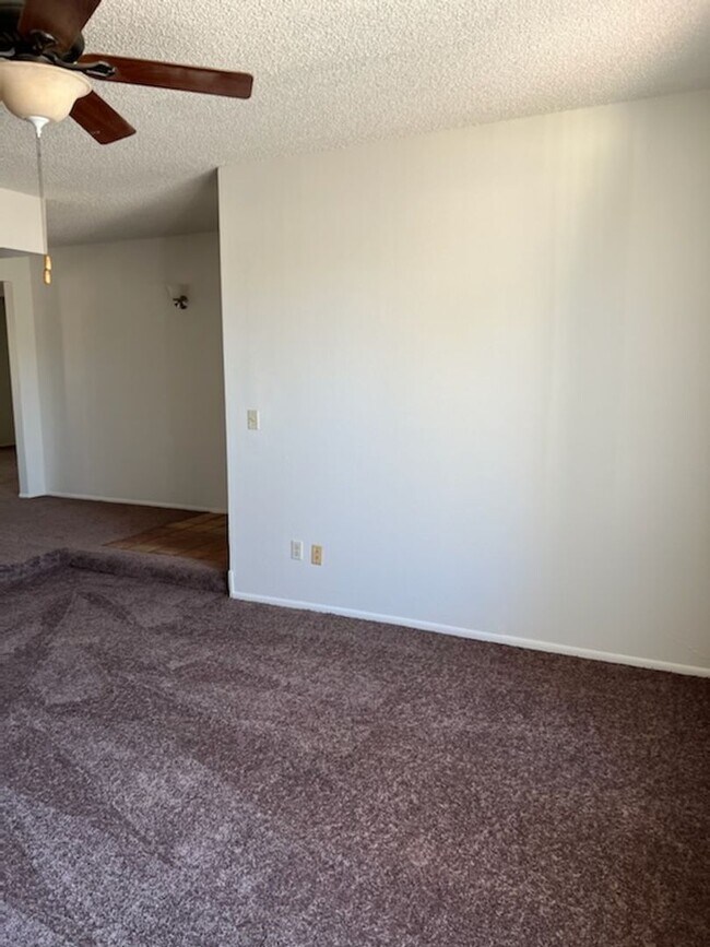 Building Photo - Charming 3 Bed 2 Bath home in Mesa with co...