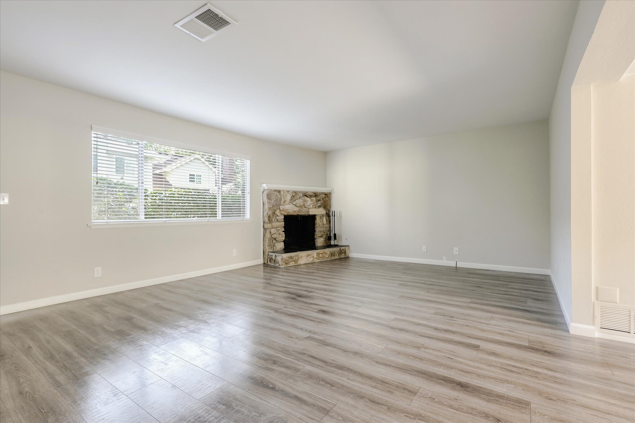 Building Photo - 66 Miramonte Dr