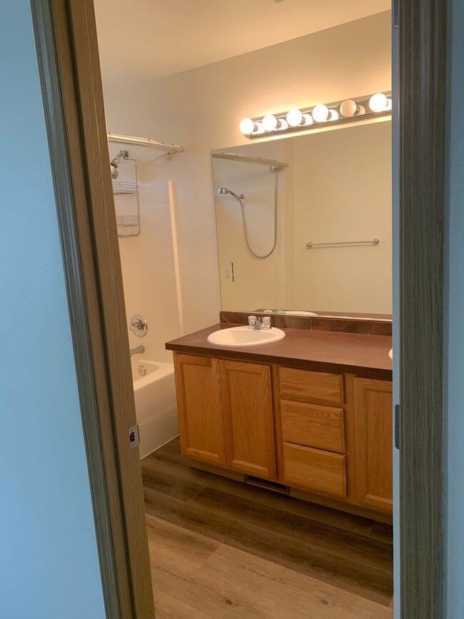 Building Photo - Graham 3 bedroom