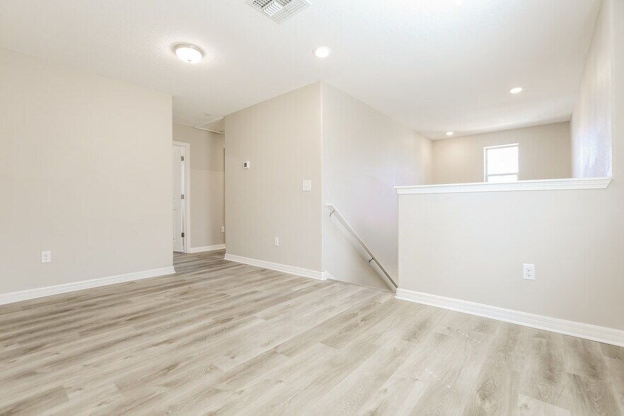 Building Photo - 10418 Carloway Hills Dr