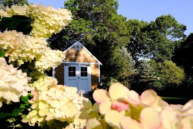 Building Photo - 110 Clamshell Cove Rd