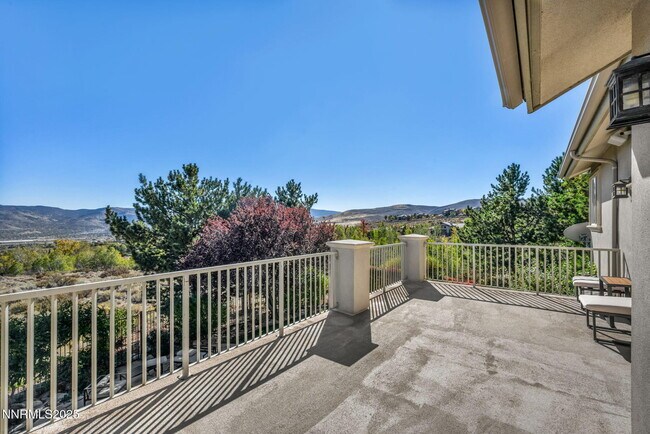 Building Photo - 1520 Taos Ln