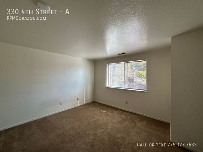Building Photo - 330 4th St