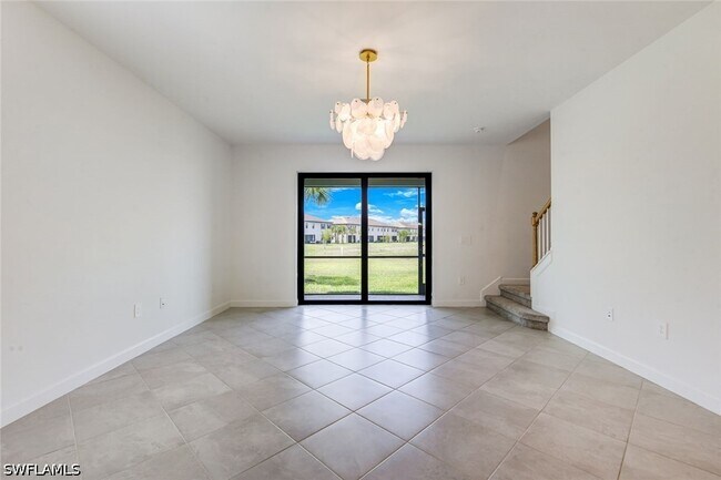 Building Photo - 14159 Gardeners Wy