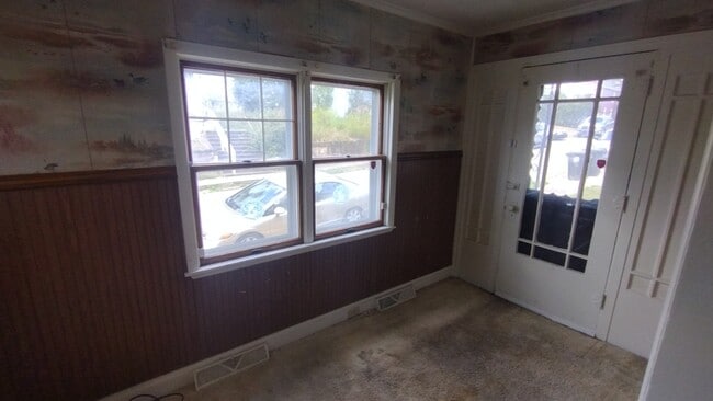 Building Photo - 308 Summit Ave