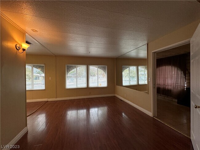 Building Photo - 4646 Fiesta Way