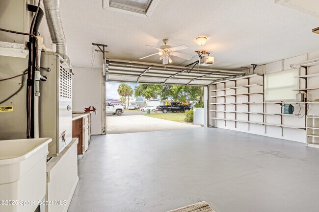 Building Photo - 1730 Canal Ct