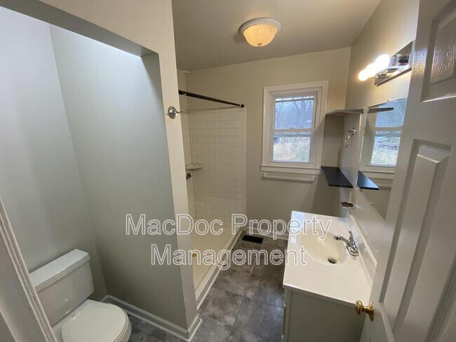 Building Photo - 11308 Gordon Rd