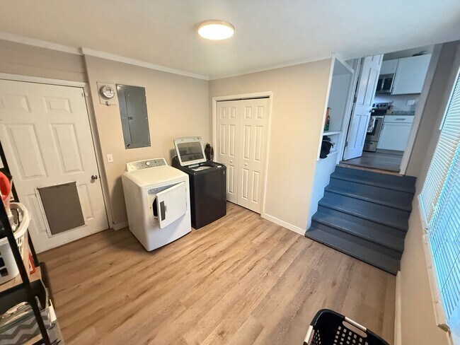 Building Photo - 3 Bed 2 Bath Springfield, MO