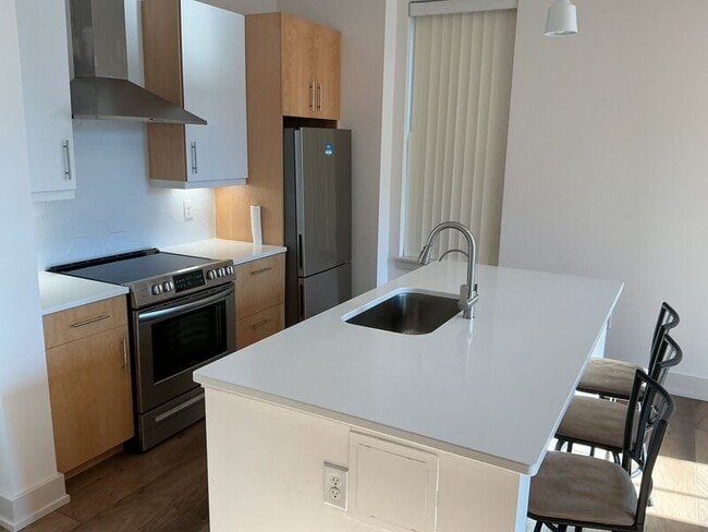 Building Photo - 26 W 15th St