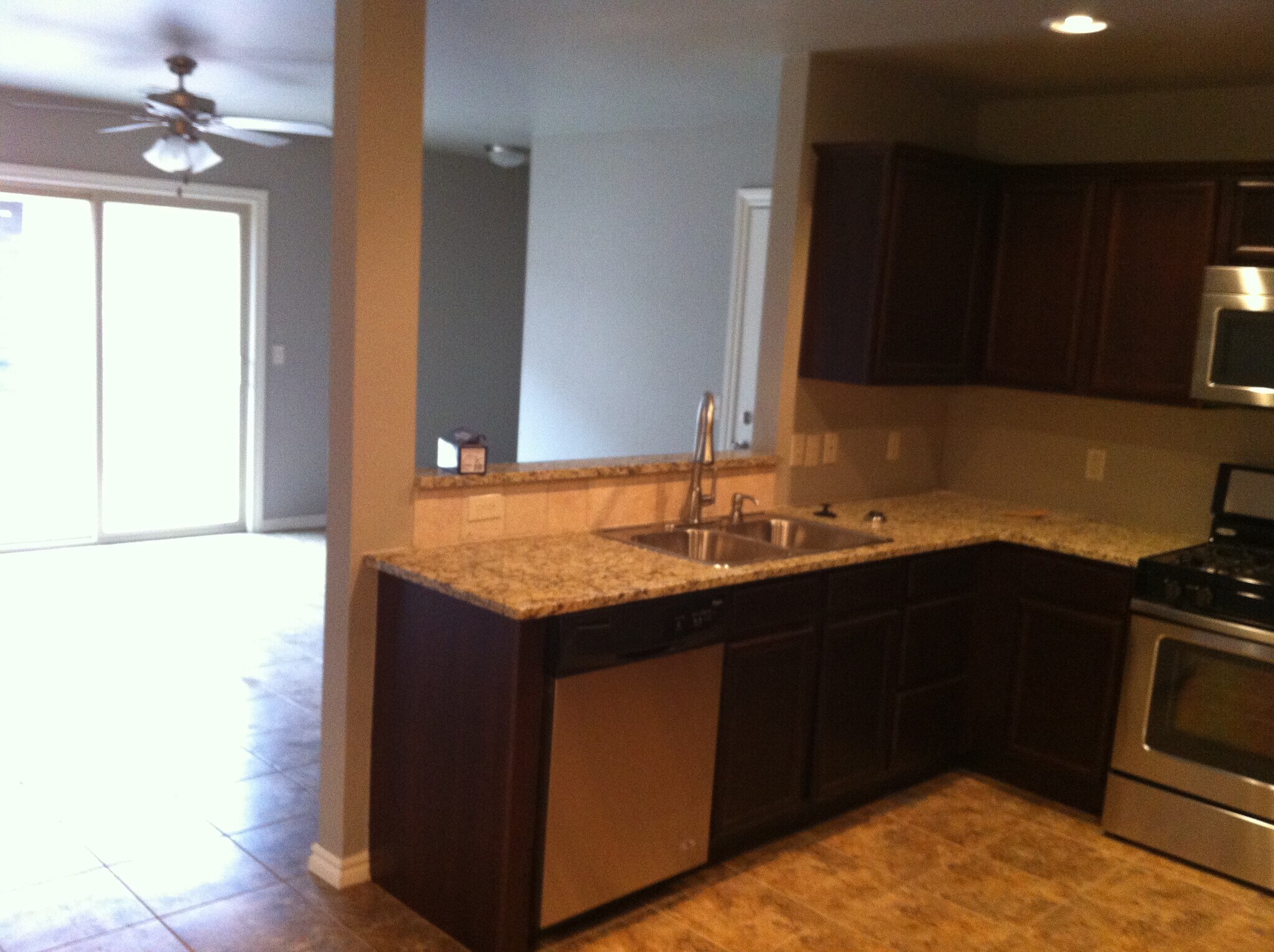 Building Photo - 127 Ashley Dr