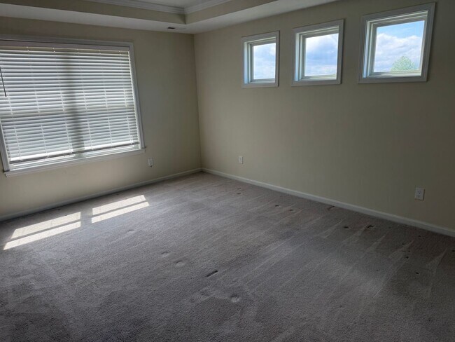 Building Photo - 3 BR/3BA | Newly Renovated Single Family Home | 1-Car Covered Parking | Gated backyard |Study and...