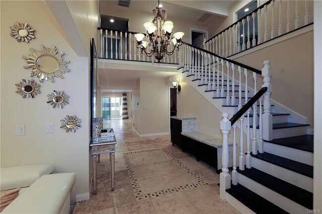 Building Photo - 16513 Moorpark St