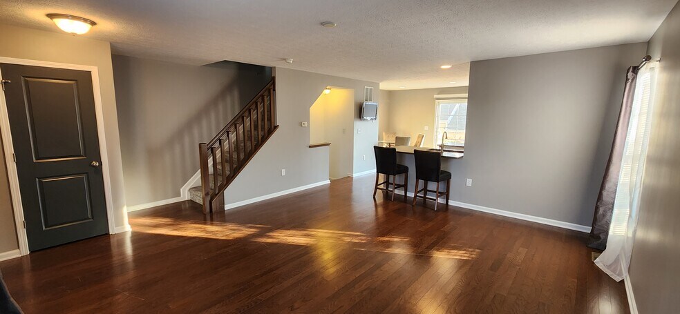 Building Photo - 5637 Crystal Falls St