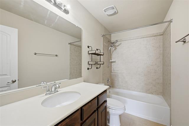 Building Photo - 700 Ireland Way